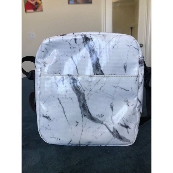LeSportsac Jasper Crossbody white marble print oilcloths - Picture 3 of 10